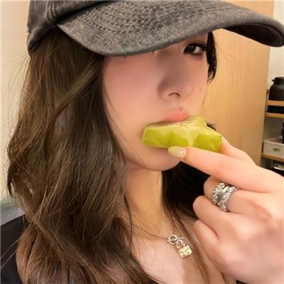 歌王艳侣
